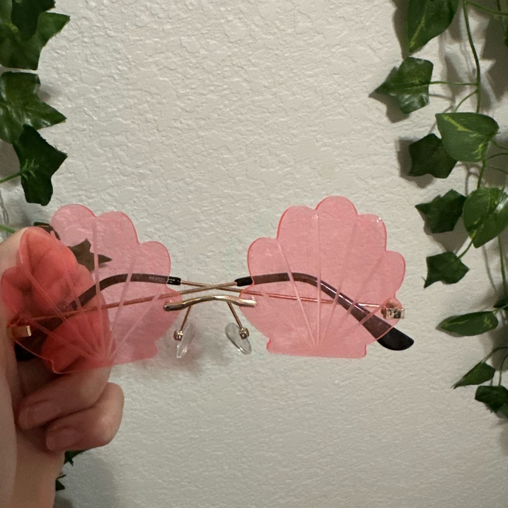 Seashell glasses